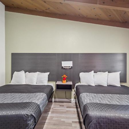 Discovery Inn Monterey Bay Seaside Ngoại thất bức ảnh